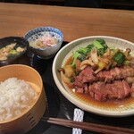 食道やま - 豚の生姜焼き定食　2,000円