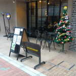 GOLDEN hood - お店入り口