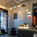 GOLDEN hood - 店内の雰囲気