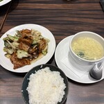 暖龍 - 料理写真:自分にとってはちょうど良い中華ランチ