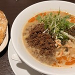 四川担担麺 阿吽 - 