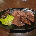 天音 - 近江牛の網焼き・ハーフサイズ(税込980円)