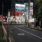 鮨処 匠 - 夜、ビル風景