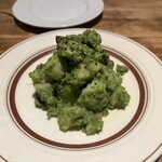 que - タコとじゃがいものポテトサラダ　サルサヴェルデ