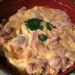 香鶏酒房 鳥八 - 旨味も強いのですが、食感が非常に印象的な親子丼です(*´∀｀*)