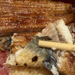 赤坂ふきぬき - 箸で身を持つとほろっと崩れてしまう