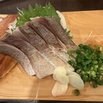 浜焼き海鮮居酒屋 大庄水産 - 寒ぶり塩たたき