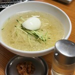 炭火焼肉・ホルモン モツの関ちゃん - 冷麺