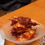 炭火焼肉・ホルモン モツの関ちゃん - 生キムチ