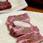 炭火焼肉・ホルモン モツの関ちゃん - 