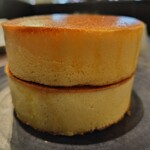 自家焙煎珈琲みじんこ - 横からホットケーキを撮りました！表面が本当に綺麗です(^^)
