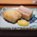 日本料理FUJI - タチウオのおかき揚げ。そして力強いレンコン。丁寧な揚げ方で素材の良さが際立ちます。