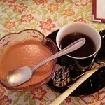 エパレット - サービスのチャイプリンとコーヒー