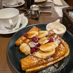 倉式珈琲店 - キャラメルバナナフレンチトースト880円