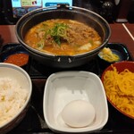 吉野家 - 料理写真:牛肉玉ラーメン鍋膳(
