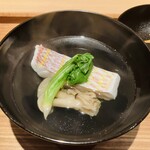 日本料理FUJI - 【写真⑤】游がせのイトヨリダイのお椀、手火山式の鰹節出汁