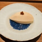 日本料理FUJI - 【写真⑩】海老芋(磐田)の海老芋皮出汁煮、醤油麹