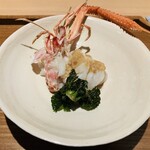 日本料理FUJI - 【写真③】活アカザエビの炭火焼き、プチヴェールの素揚げ