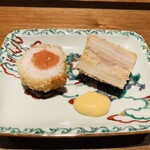 日本料理FUJI - 【写真④】太刀魚のおかき揚げ 梅肉と玉葱のソース、あさはた蓮根のおかき揚げ