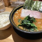 横浜家系 てつ家 - 