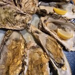 牡蠣と燻屋 かつを 北千住店 - 