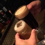 ライオン堂 - 乾杯！！私はハイボール、ツレはハーフ・アンド・ハーフ。