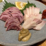 魚虎 - クジラの、右が舌 左が小腸