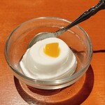 刀削麺 西安飯荘 - 杏仁豆腐