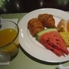La Fusion - 料理写真:2013年のバッフェ(フルーツ､デニッシュ､オレンジジュース)