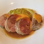 カーサ・デル・チーボ - フォアグラを包んだペルドローグリのバロティーヌ仕立てと そのスーゴ 卵黄とマルサラ酒のソース 内臓のスフォルマート添え