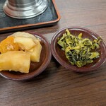 丸星ラーメン - 煮物・辛子高菜無料