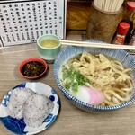 旦過うどん - ごぼう天うどん+しそおにぎり