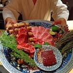 六本木 大皿焼肉 老中 - 【10品目...大皿焼肉 老中金襴手盛り﻿】
