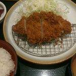 Tonkatsu Ise - ロースかつ定食(860円)