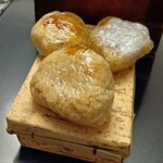 六本木 大皿焼肉 老中 - 【テイクアウト②】黒楽土鍋ご飯のおにぎり