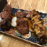 赤羽 ブタマミレ - ・極み串レバー：３１９円 ・極み串ハツ：３１９円 ・極み串シロタレ：３３０円。もつ焼きの味は決まっています。