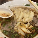 牛一嘴 蘭州牛肉拉麺屋 - 