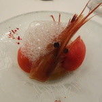 ぼたん海老とフルーツトマトの冷製カッペリーニ、バジルの香るトマトの泡