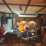 ホットスタッフ - ライブの様子