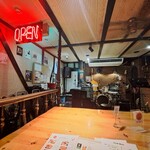 ホットスタッフ - 店内の様子