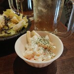 秋葉原 肉寿司 - つきだし（マカロニサラダ）