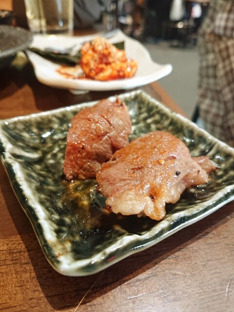 秋葉原 肉寿司の国産牛トロカルビ