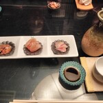 鶏匠 たけはし - 真ん中の、きんかん（卵の黄身）と鶏刺しが美味しかった