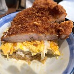 かつ丼 桜花 - 断面図