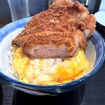 かつ丼 桜花 - かつ丼にかかっている「割り下」をベースにし最適化した甘ダレがお肉の味わいを最大限に際立たせます