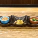 豊栄 - お通し
            菜の花の和え物、銀杏のスパイス炒め、魚肉ソーセージ