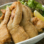 Fried boneless chicken wings (salt/sauce)