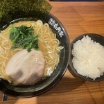 壱角家 新宿東南口店 - 