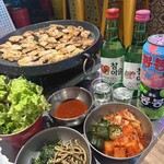 韓国食堂 サムギョプサル×食べ放題 キミニスパイス 別誂エ 梅田店 - 