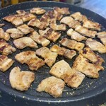 韓国食堂 サムギョプサル×食べ放題 キミニスパイス 別誂エ 梅田店 - 